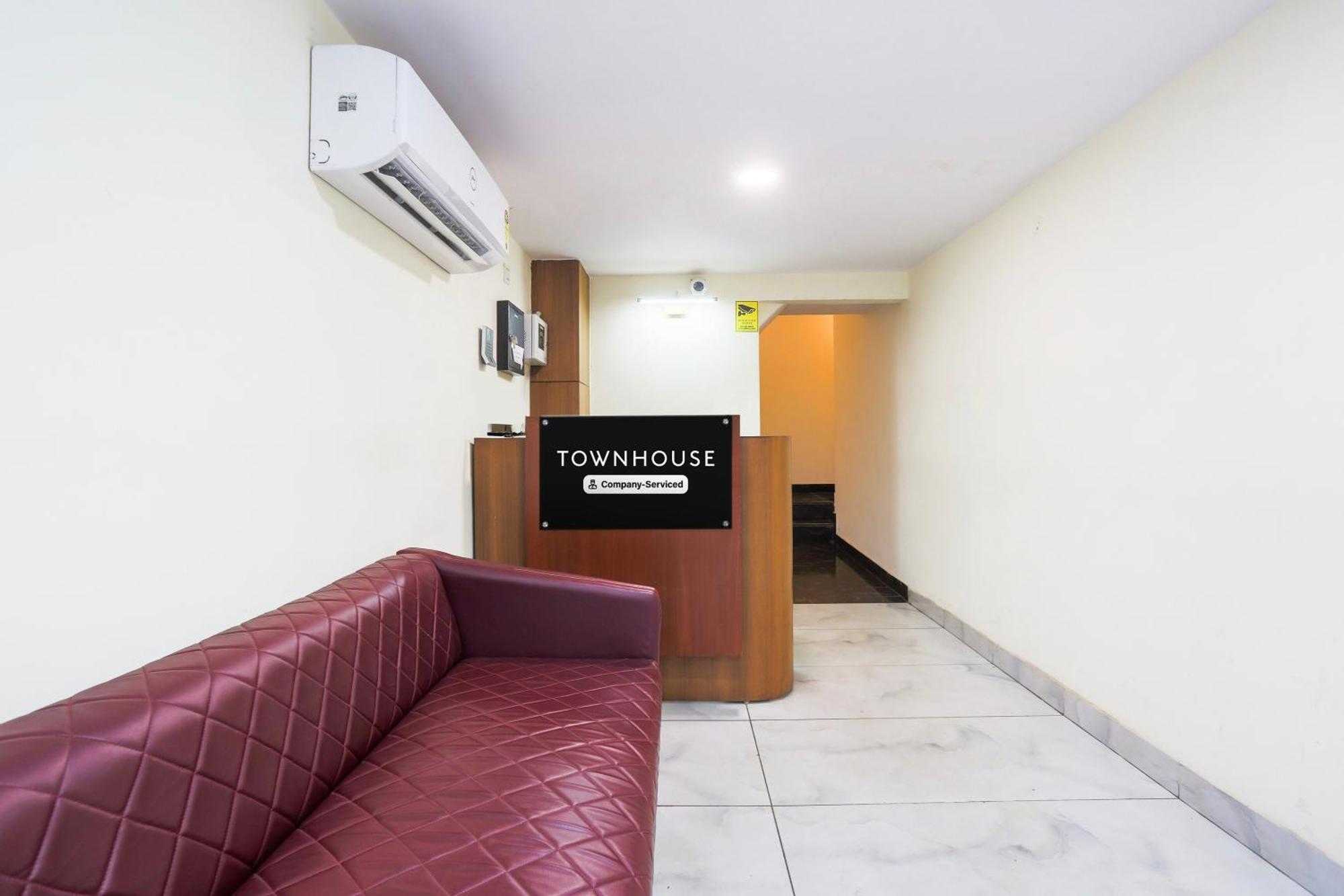ホテル Super Townhouse Vikaspuri デリー エクステリア 写真