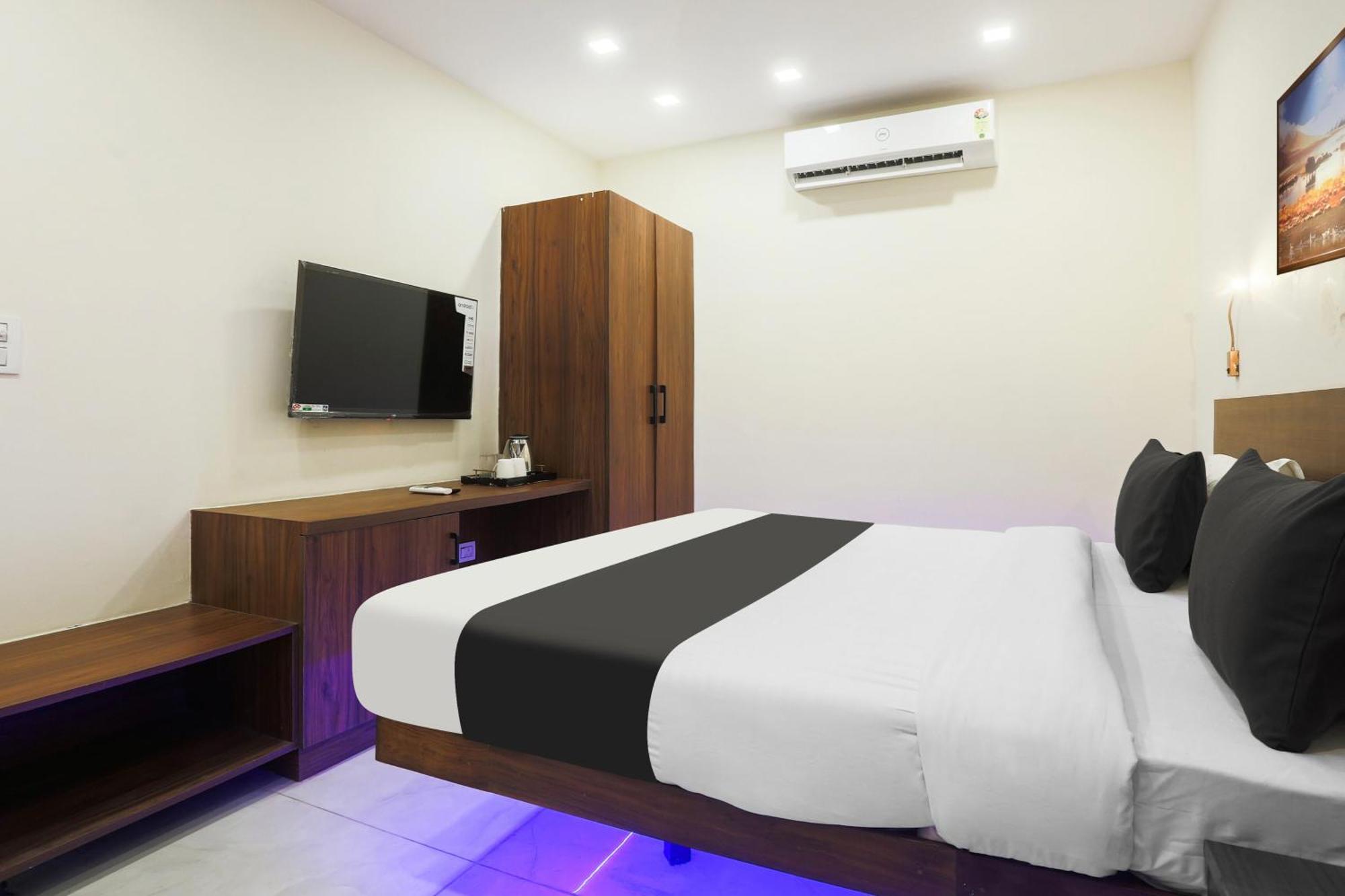 ホテル Super Townhouse Vikaspuri デリー エクステリア 写真