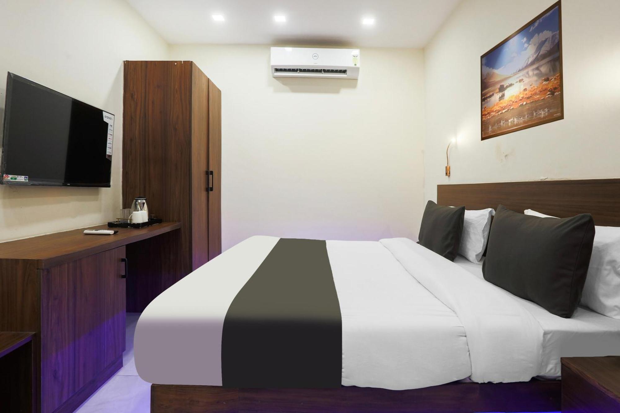 ホテル Super Townhouse Vikaspuri デリー エクステリア 写真