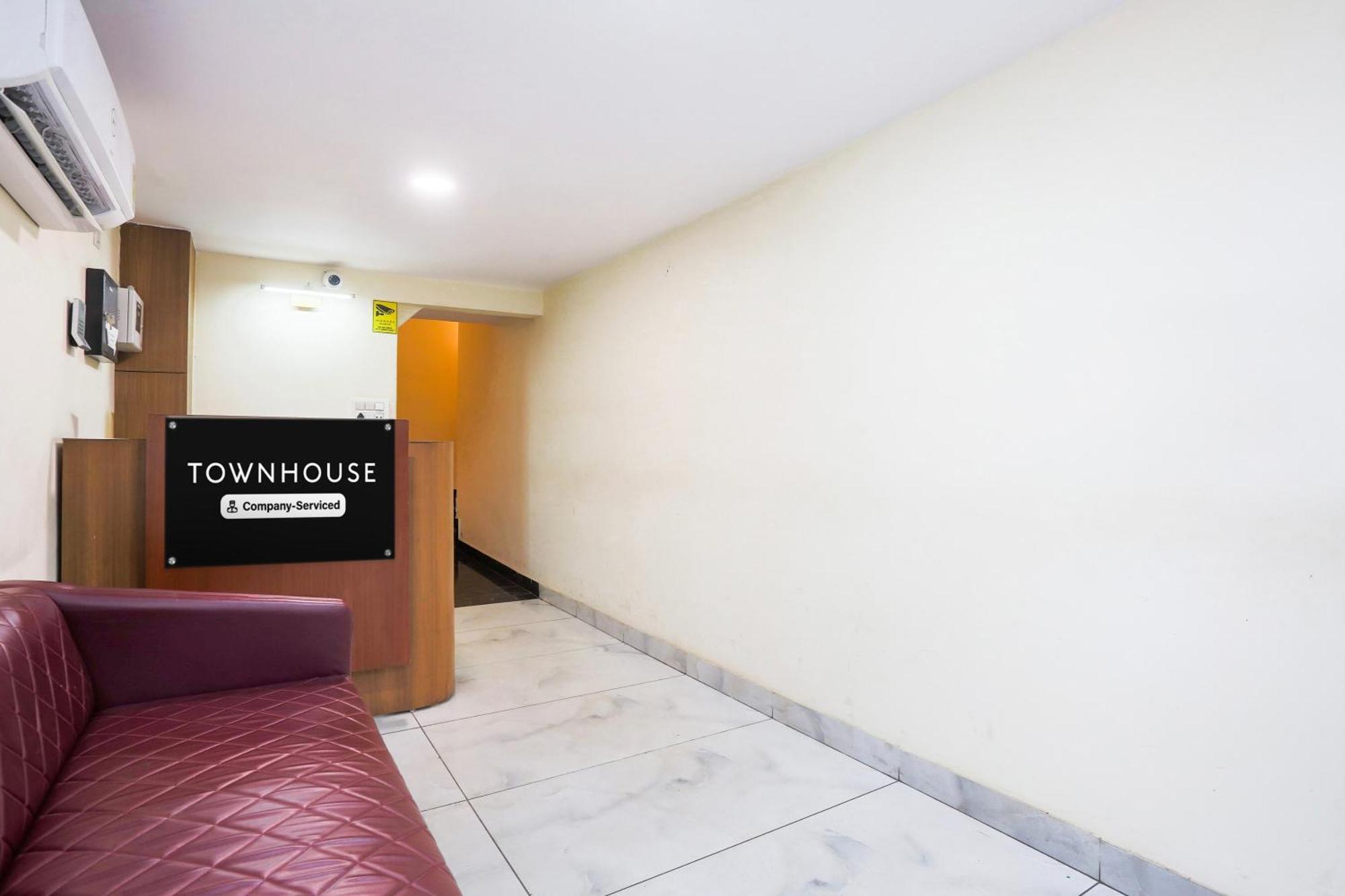 ホテル Super Townhouse Vikaspuri デリー エクステリア 写真