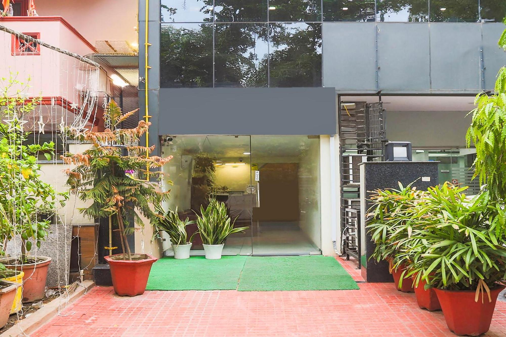 ホテル Super Townhouse Vikaspuri デリー エクステリア 写真