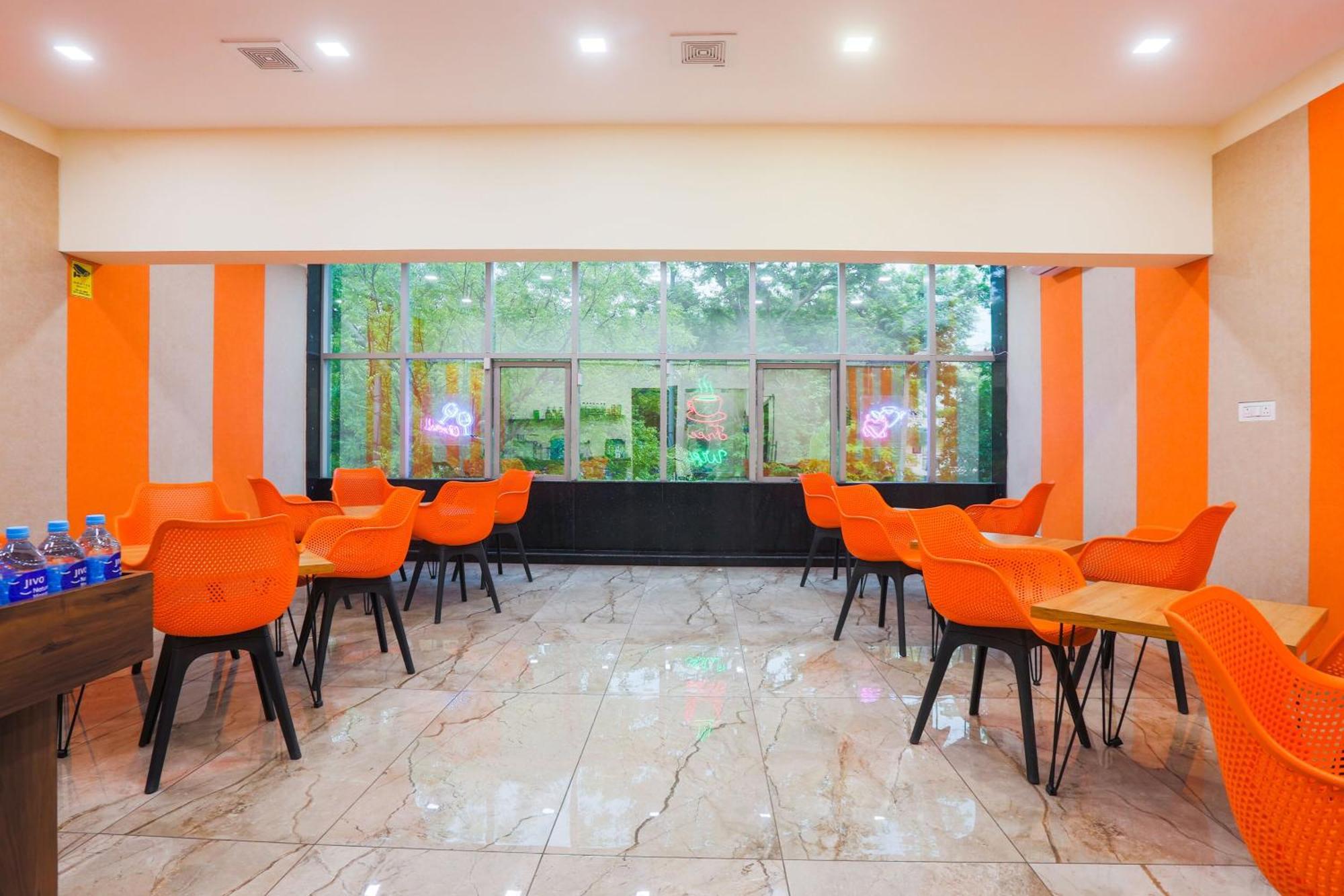 ホテル Super Townhouse Vikaspuri デリー エクステリア 写真