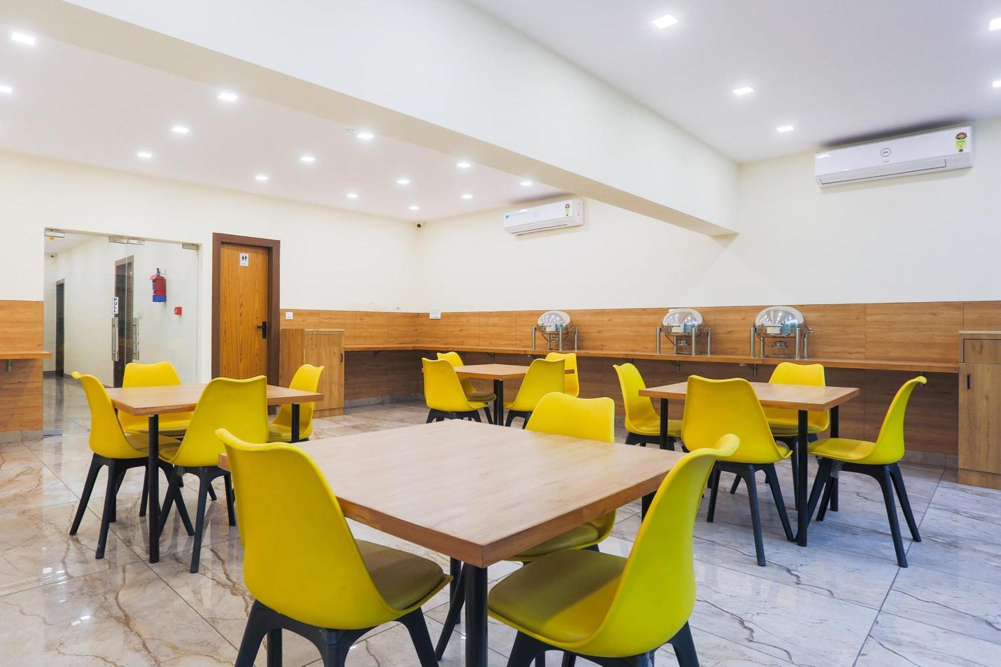 ホテル Super Townhouse Vikaspuri デリー エクステリア 写真