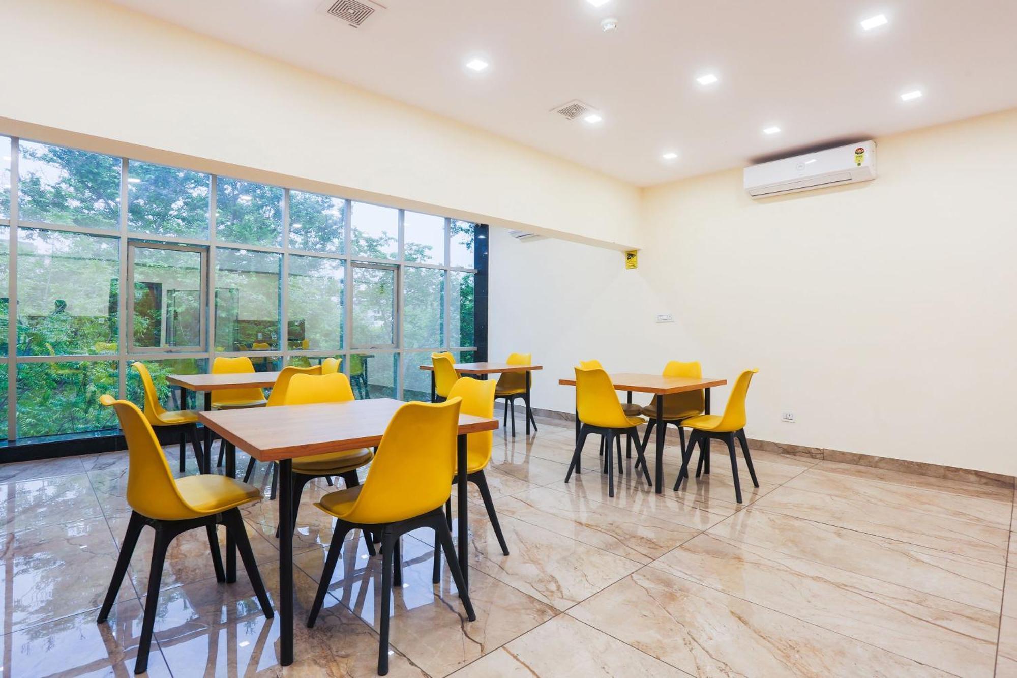 ホテル Super Townhouse Vikaspuri デリー エクステリア 写真