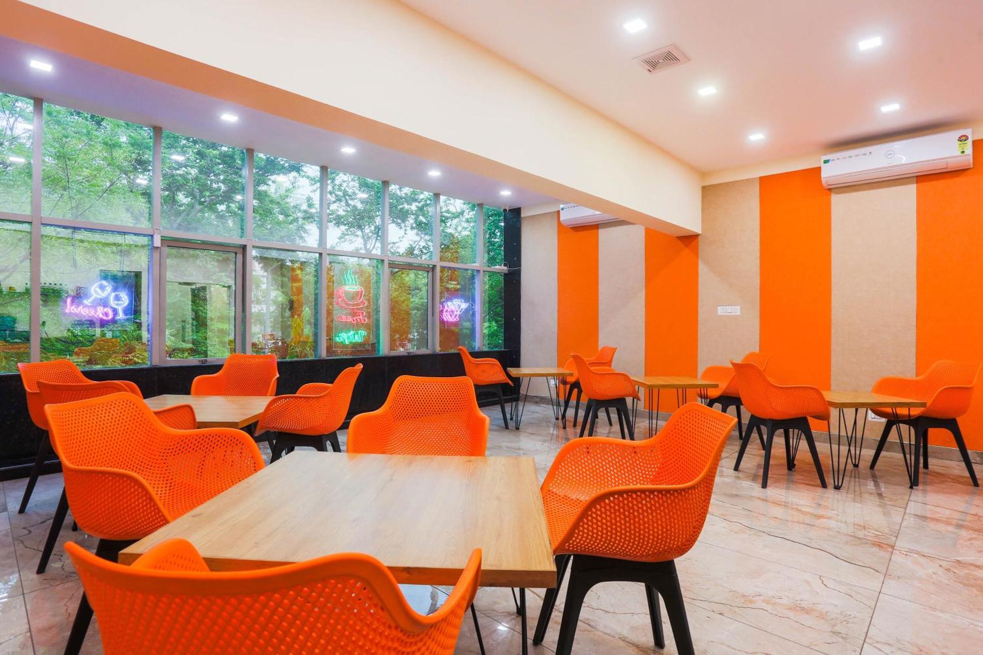 ホテル Super Townhouse Vikaspuri デリー エクステリア 写真